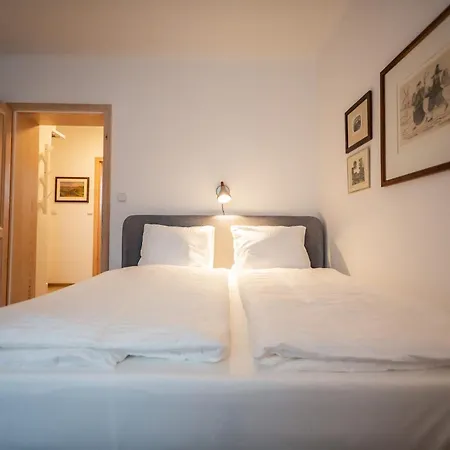 Castle-view Retreat In Apartament *